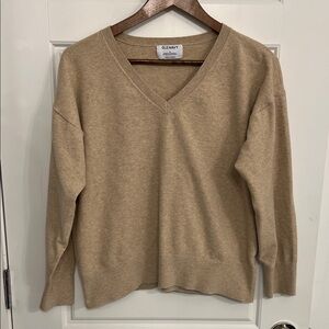 Old Navy Women's Beige V-Neck Sweater